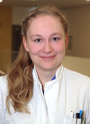 Porträt von Dr. Janine Stutz