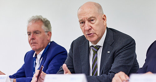 Pressekonferenz DKOU Prof. Dr. Pennig