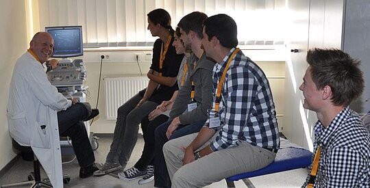 Bei der Summer School 2012 in Herzogenaurach. Bild: DGOU.