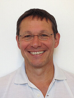 Porträt Dr. Laier