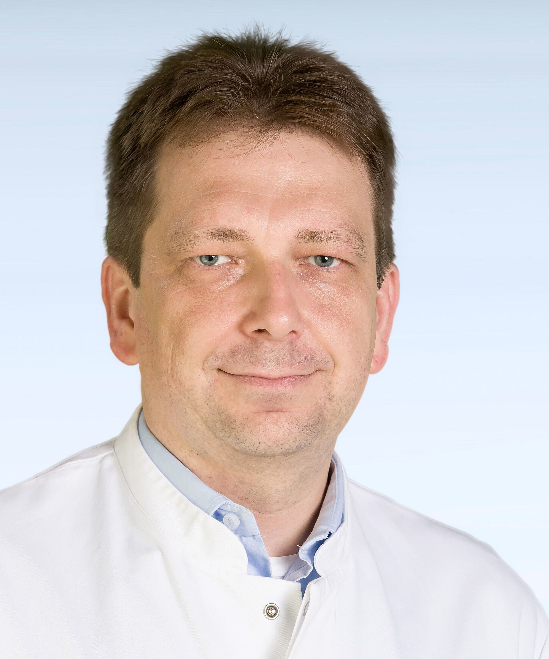 Portrait Prof. Dr. Frank Hildebrand