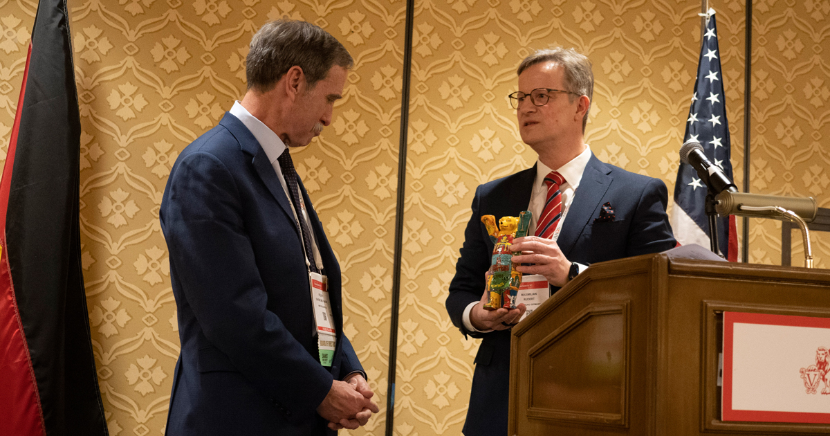 © AAOS/Todd Buchanan